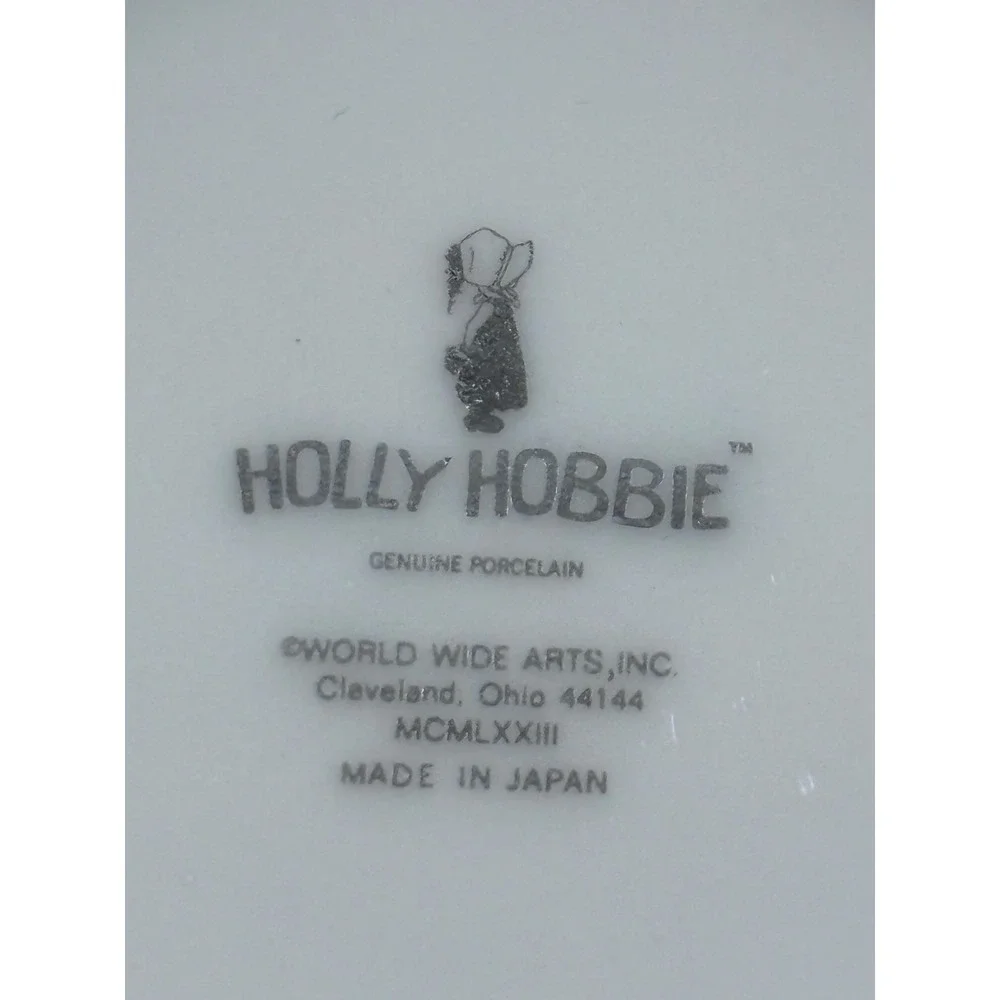 Vintage 1973 Holly Hobbie Porcelain Bud Vase The Time To Be Happy Is Now